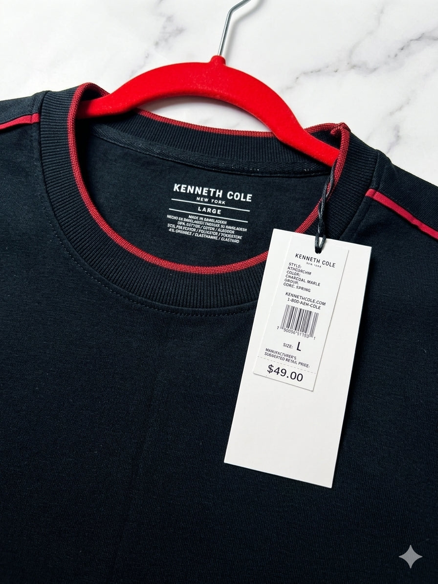 Camiseta Kenneth Cole New York con Bloques de Color y Ribete Rojo