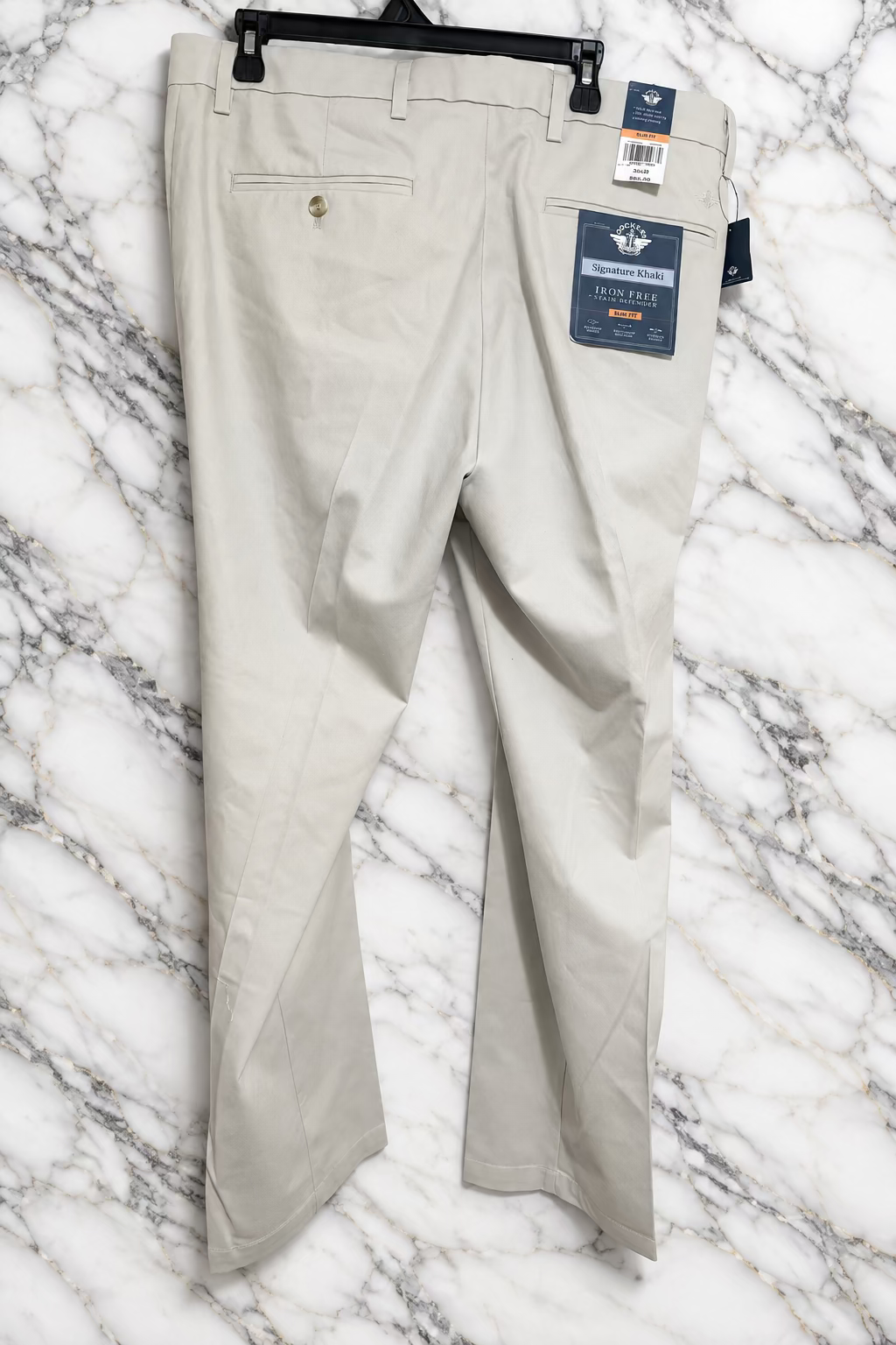Pantalones de Vestir Dockers para Hombre – Khaki con Cintura Flex Comfort