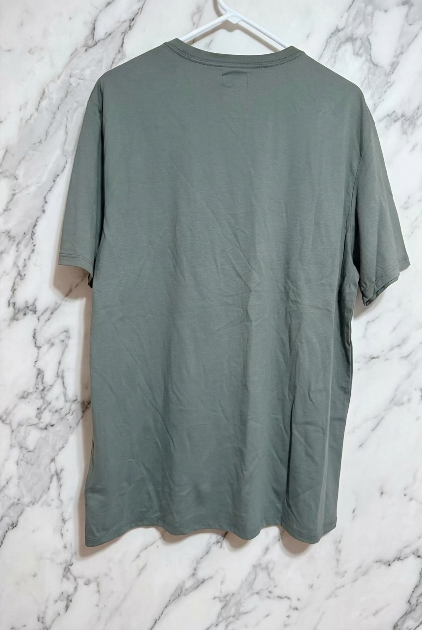 Playera Calvin Klein Jeans Clásica con Logo – Verde Olivo
