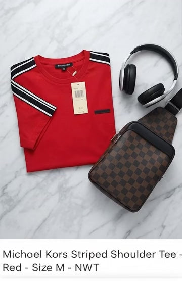 Camiseta Michael Kors Deportiva Roja con Rayas para Hombre